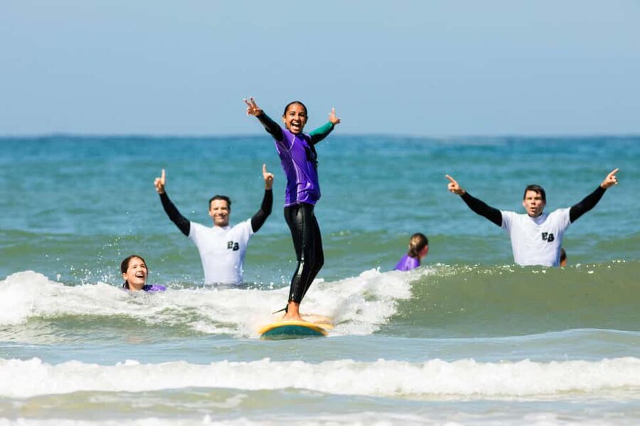 Surf lessons on the mythical site of La Torche - Equipment, Safety, and the French Federation Label