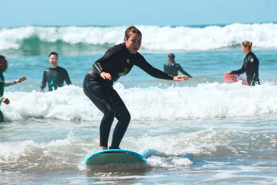 Surf Lessons with Local instructor - Carrying the board and keeping your belongings safe