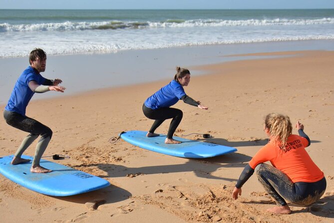 Surf School in Albufeira - Tide, weather, and the changing start time
