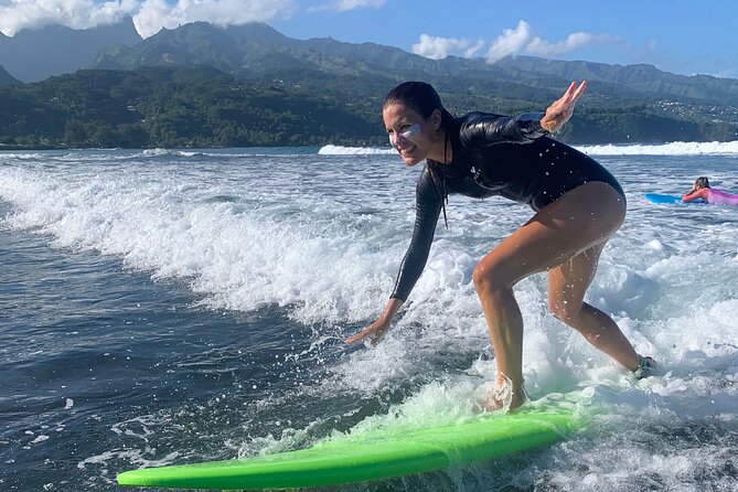 SURF TAHITI Bites & Waves – Surf experience with every bite - Equipment included, from board to sunscreen