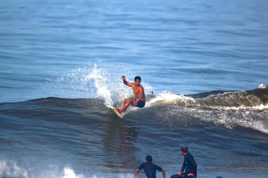 Surfing experience in Lima - Practical preparation for beach day