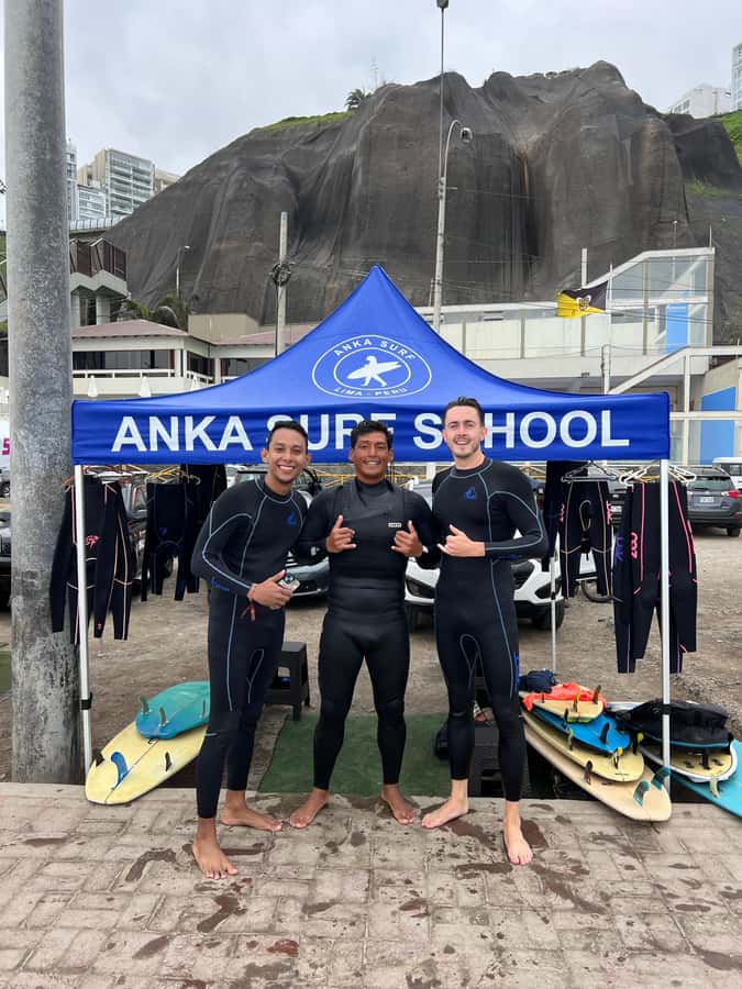 Surfing experience in Lima - Starting at Anka Surf School in Miraflores