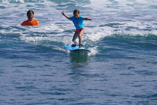 Surfing lesson at beautiful beach Playa Encuentro - Safety and the level of physical effort