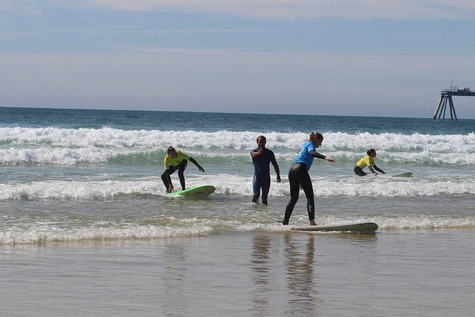 Surfing lessons - The practical meeting point
