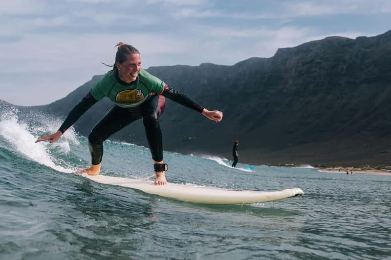 The Surftrip: A 2.5-hour morning surf session for beginners, intermediate surfers, and families. - What happens during the 2.5-hour lesson