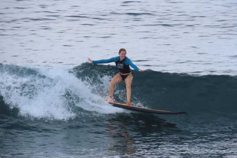 Uluwatu: Beginner & Intermediate Surf Lesson with Equipment - Weather changes are part of Bali surfing