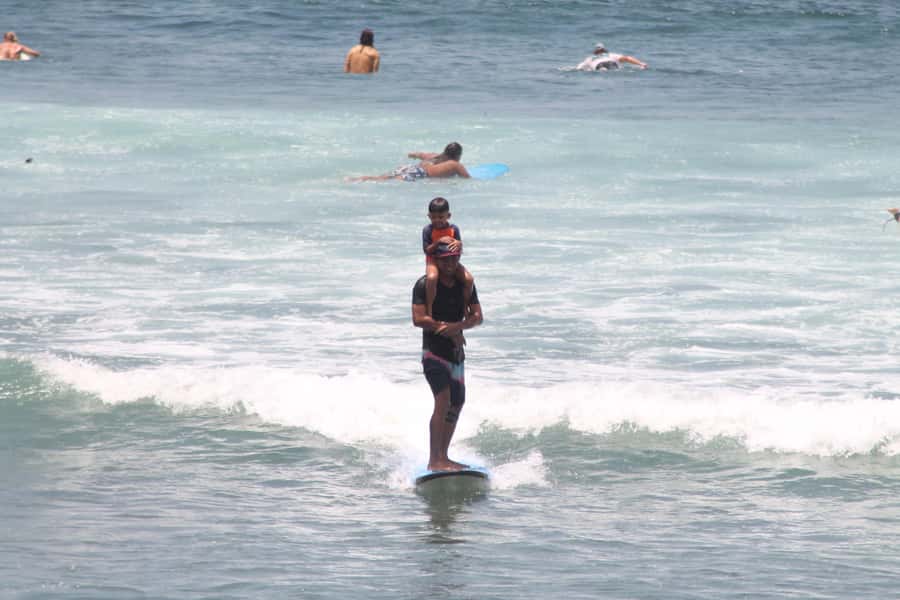 Uluwatu: Surf Lessons Beginner - Practicing the paddle and pop-up on land