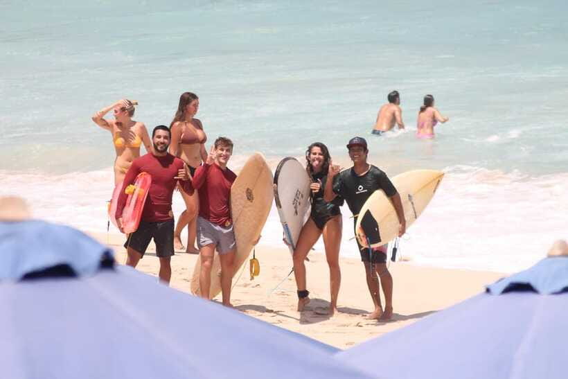 Uluwatu: Surf Lessons Beginner - Moving into small waves at Balangan Beach