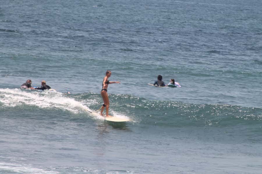 Uluwatu: Surf Lessons Beginner - Learning safety and surf etiquette before riding