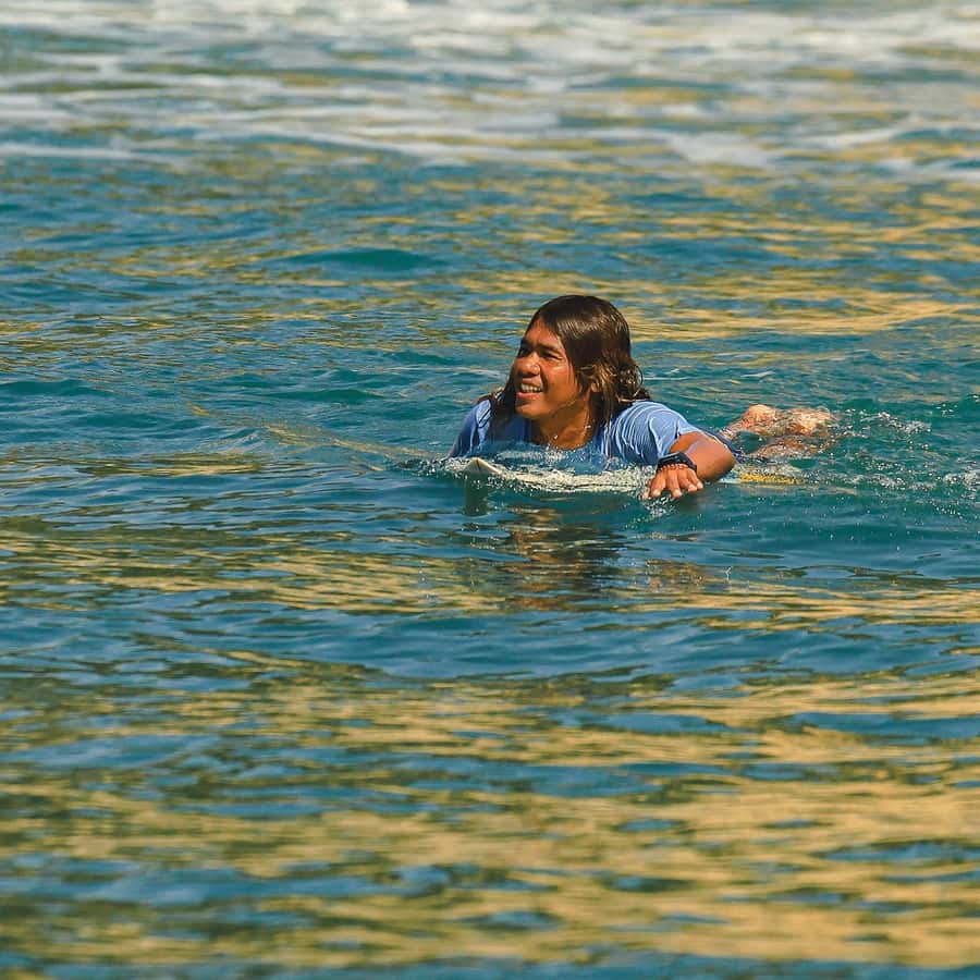 ULUWATU SURFING LESSON FOR ALL LEVELS - Curly, Ali, Eli, and Doni as instructors