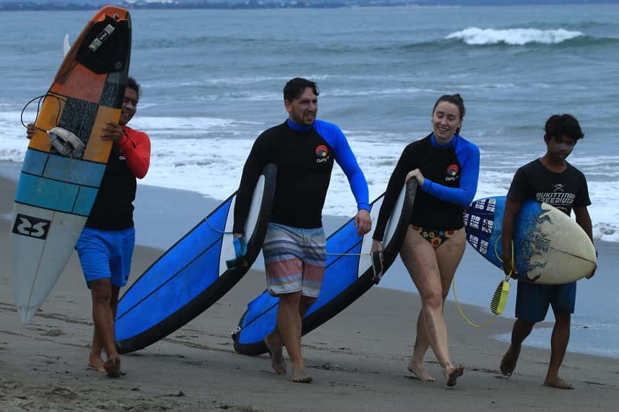 ULUWATU SURFING LESSON FOR ALL LEVELS - What intermediate and advanced surfers can gain