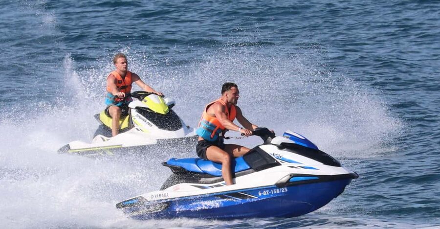 Valencia: Excursión en Moto de Agua + Paddle Surf - Starting at Valencia Marina