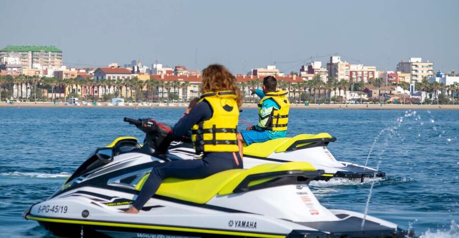Valencia: Jet Ski Tour + Paddle Surf + Photos + Free drink - Starting at Valencia harbor