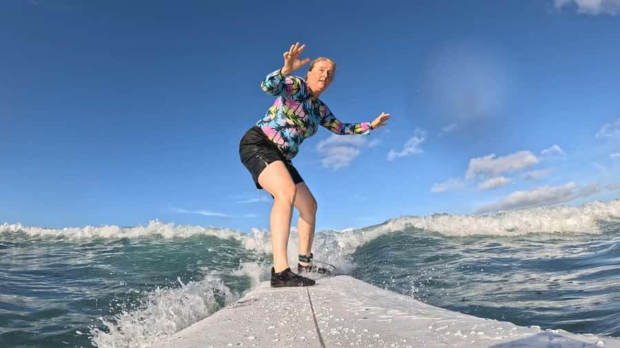 Waikiki: Surf Lessons Easy 60 min classes no crowds! - Why the four-person limit matters